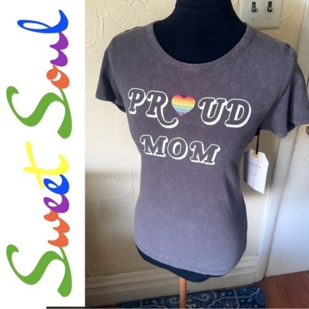 NEW Sweet Soul Proud Mom T-Shirt - Gray